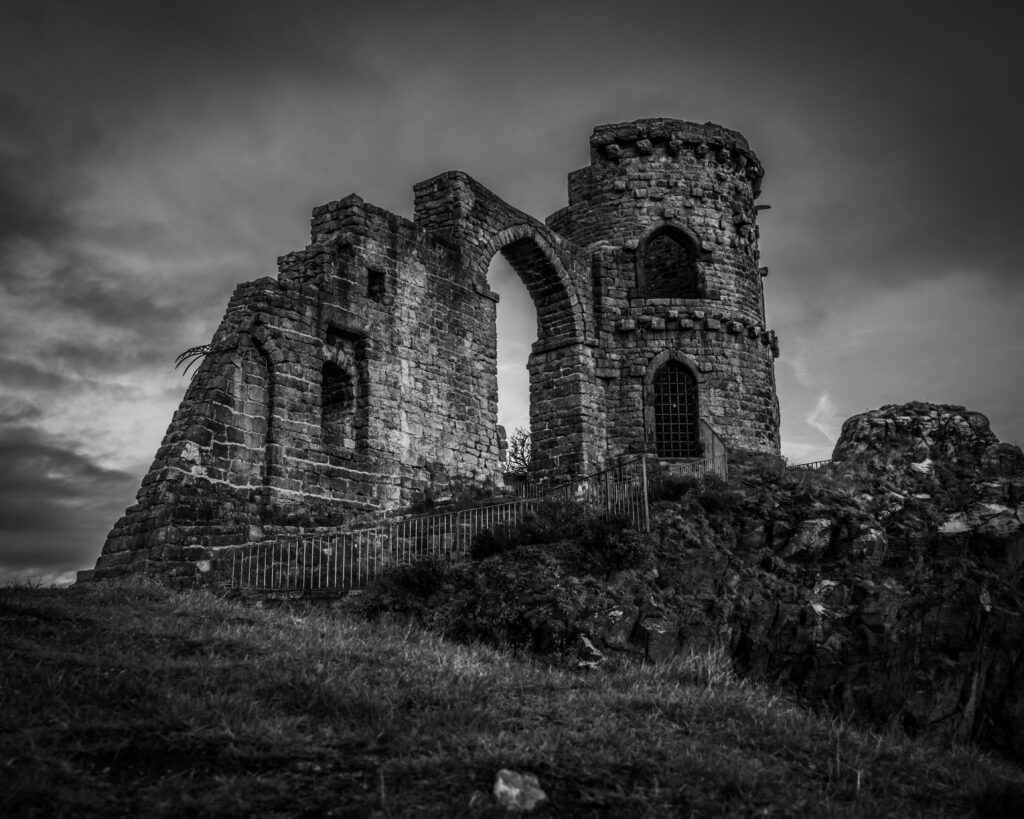 mow cop castle b&w